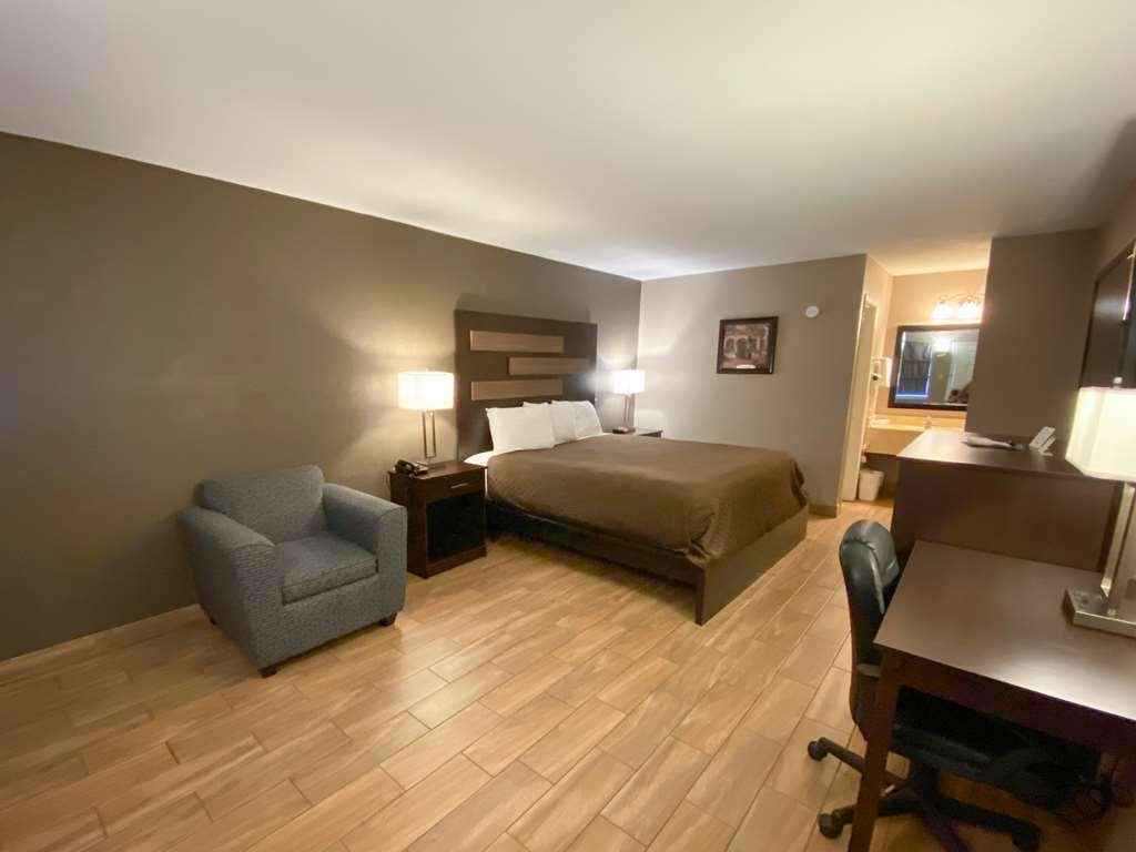 Quality Inn & Suites New Boston Szoba fotó