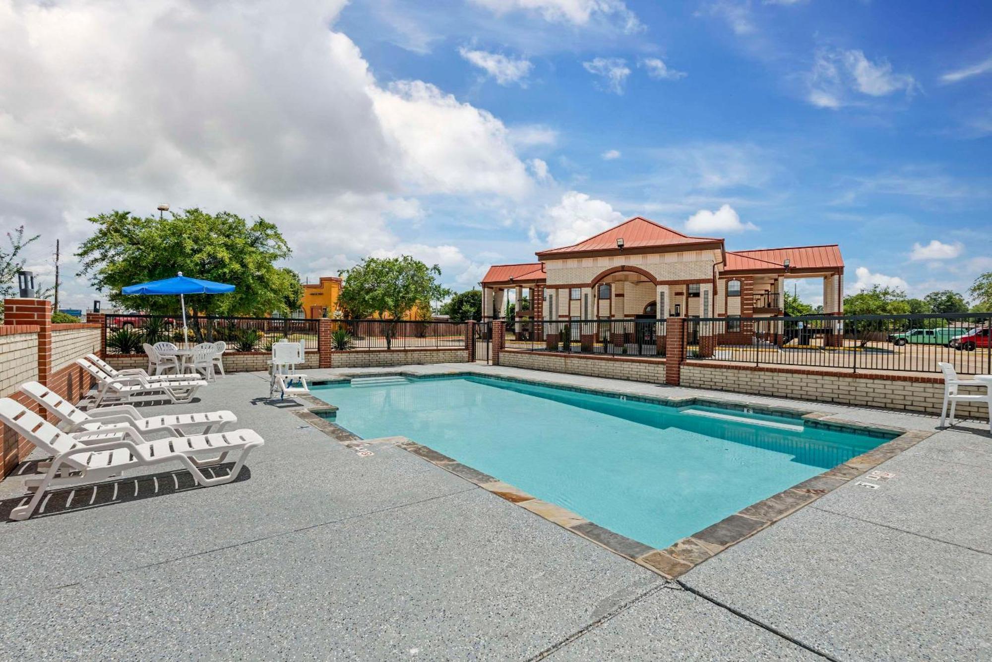 Quality Inn & Suites New Boston Kültér fotó