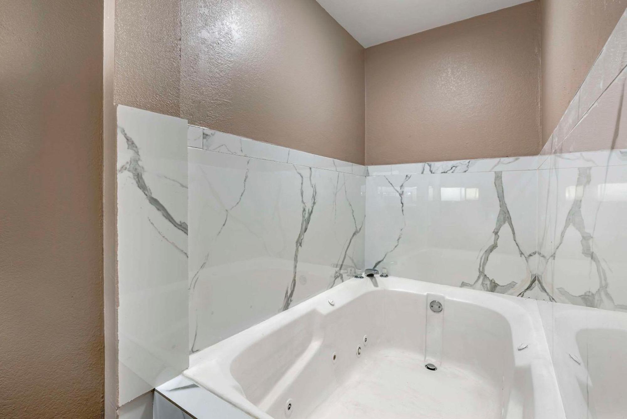 Quality Inn & Suites New Boston Kültér fotó